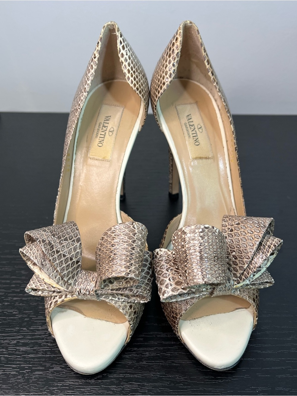 Valentino Bow D’Orsay Snakeskin Peep Toe Platform Pump Womens 38 US 7